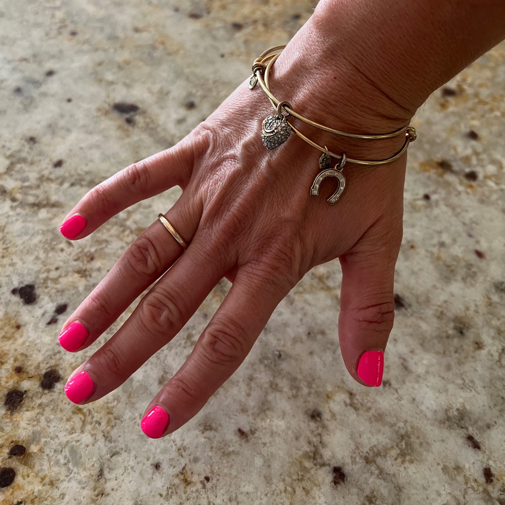 Set Of 2 Juicy Couture Bracelets 25$